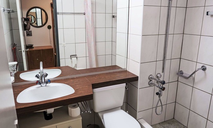 Acletta Apartment | Nice apartment for 3 people with WIFI, pool, TV, patio and panoramic view