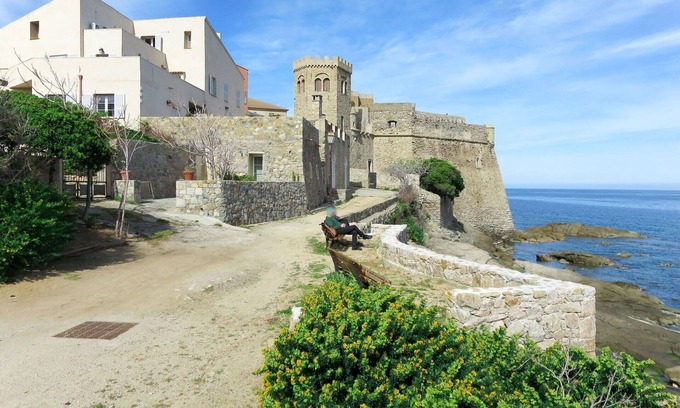 Aregno Apartment | Nice apartment for 4 guests with A/C, WIFI, TV and terrace