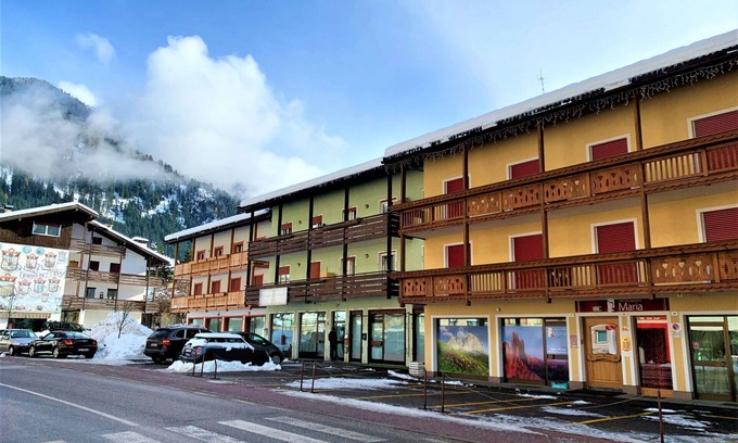 Canazei Apartment | Nice apartment for 4 people with WIFI, TV, terrace and pets allowed