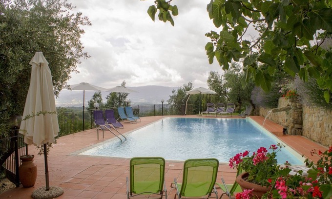 Pian di Sco Apartment | Nice apartment for 5 guests with WIFI, pool and TV
