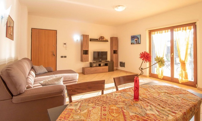 Formia Apartment | Nice apartment for 6 guests with A/C, WIFI, TV, terrace, pets allowed and parking