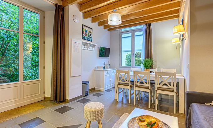 Baden Apartment | Nice apartment for 6 guests with WIFI, pool, TV and terrace