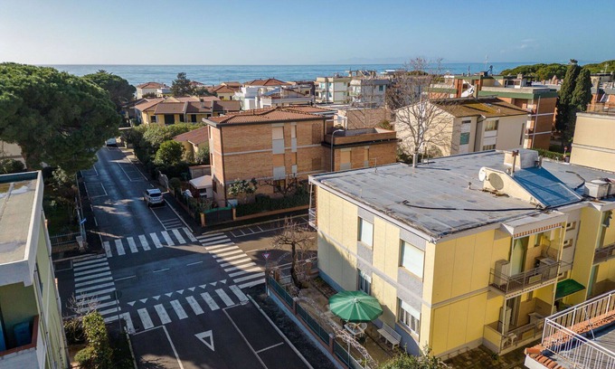 Follonica Apartment | Nice apartment for 6 people with WIFI, TV and patio