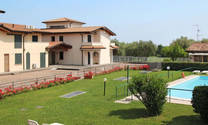Cunettone-villa Apartment | Nice apartment for 7 guests with WIFI, A/C, pool, TV, patio and pets allowed