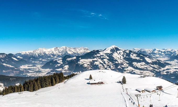Oberau Apartment | Nice apartment for 4 people with WIFI, TV, balcony and panoramic view