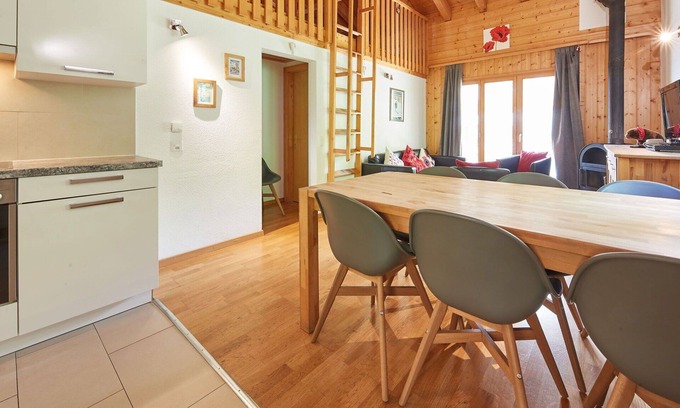 Heremence Apartment | Nice apartment for 8 people with WIFI, TV, balcony and pets allowed