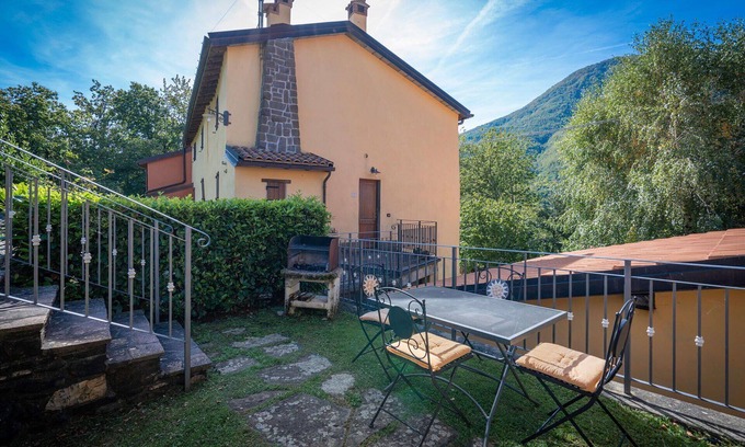 Cutigliano Apartment | Nice apartment for 4 guests with WIFI, pool, TV and pets allowed