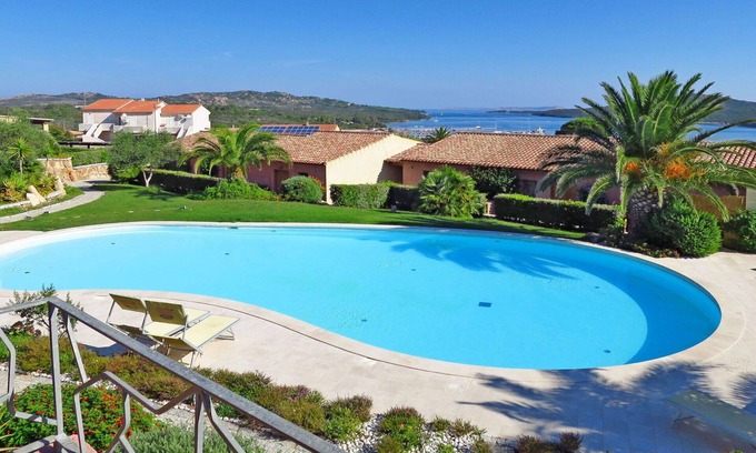 Porto Pozzo Apartment | Nice apartment for 6 guests with pool, WIFI, A/C, terrace and pets allowed