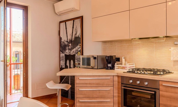 Rovellasca Apartment | Nice apartment for 4 people with A/C, WIFI, TV and balcony