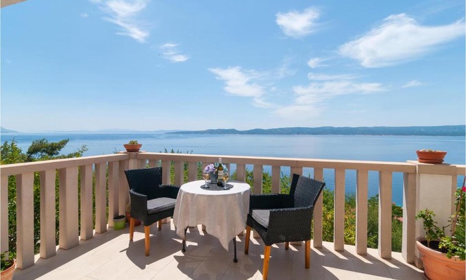 Pisak Apartment | Nice Apartment In Pisak With House Sea View
