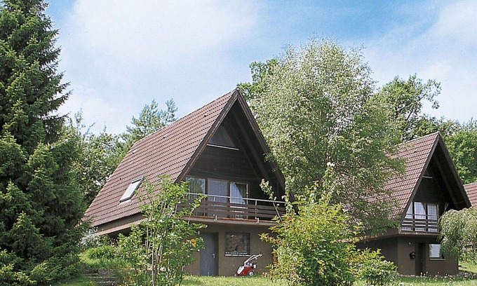 Wilhelmsdorf House | Nice apartment in villa for 5 guests with WIFI, TV, patio, pets allowed, panoramic view and park.
