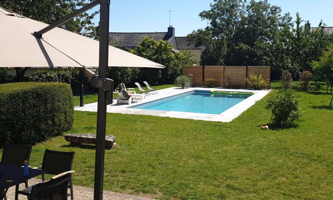 Caden Villa | Nice apartment in villa for 8 people with WIFI, private pool, TV, terrace and parking