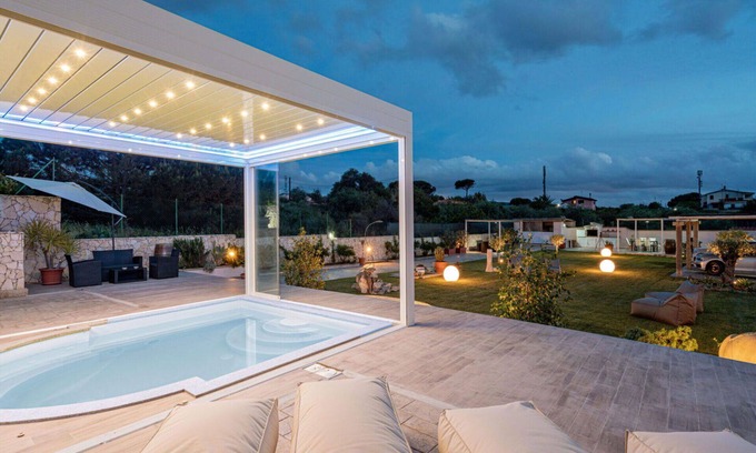 Eden Beach Villa | Nice apartment in villa for 3 guests with pool, A/C, WIFI, TV and patio