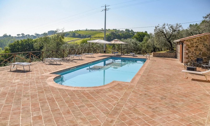 Gualdo Cattaneo Apartment | Nice apartment in Loc. Saragano, Gualdo