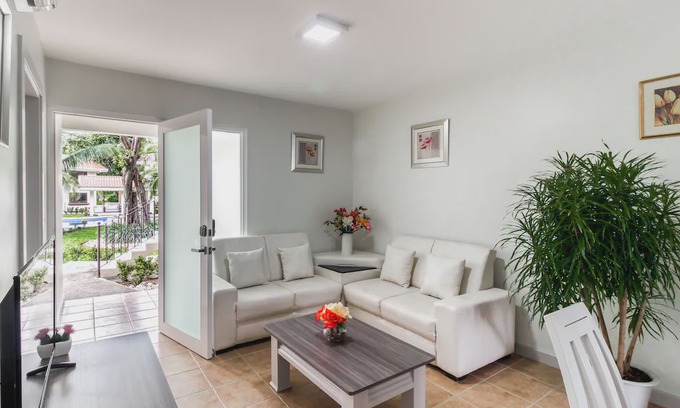 Coco Apartment | Nice apartment w/ a shared pool & pool spa in Playa del Coco
