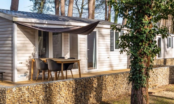 Zutendaal Ski Chalet | Nice chalet with dishwasher, 16 km from Maastricht