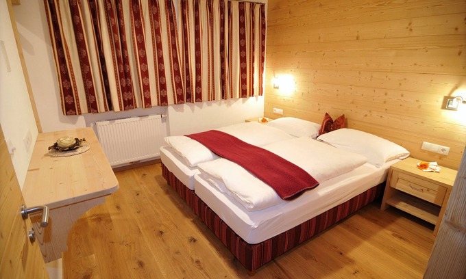 Selva di Val Gardena Apartment | Nice holiday home on the sunny side of the Dolomites