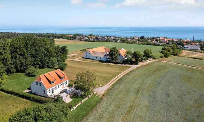 Allinge House | Nice home in Allinge with kitchen