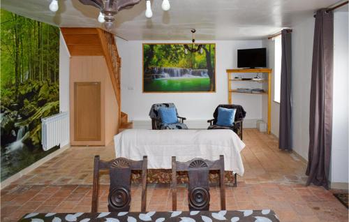 Channay-sur-Lathan House | Nice Home In Channay-Sur-Lathan