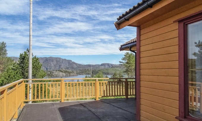 Dirdal House | Nice home in Dirdal with house sea view