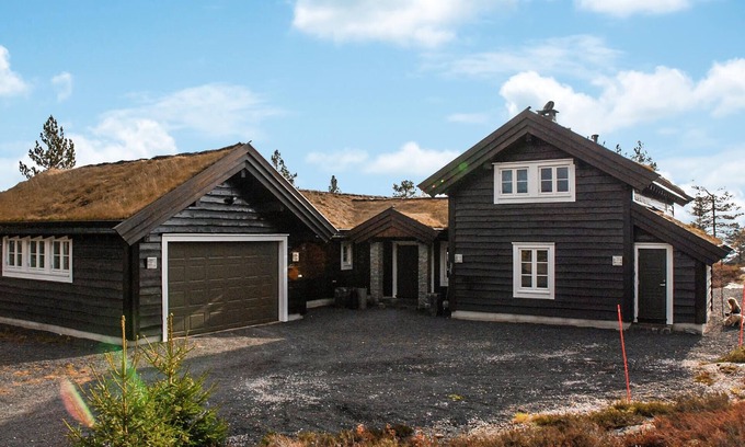 Tørdal House | Nice home in Drangedal with kitchen