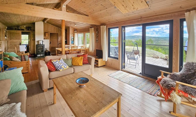 Nissedal House | Nice home in Drangedal