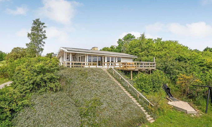 Handrup Strand House | Nice home in Ebeltoft with WiFi