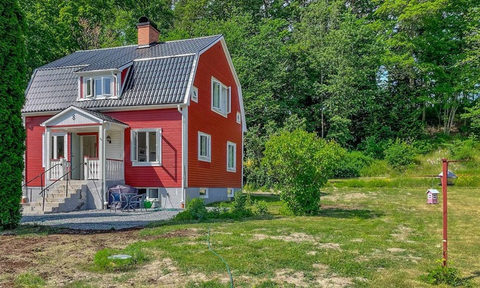 Edsbruk House | Nice home in Edsbruk with kitchen