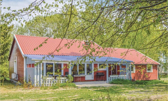 Olsta House | Nice Home In Färentunna