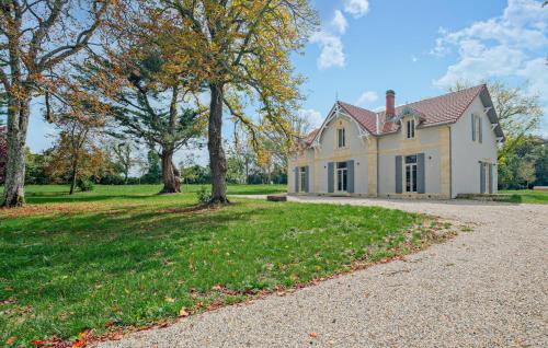 Gans House | Nice Home In Gans With Kitchen
