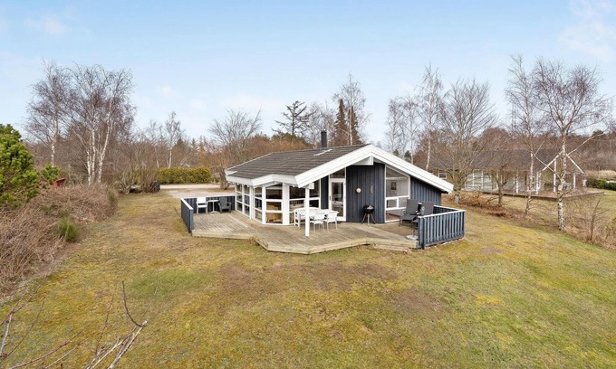 Grenaa House | Nice home in Grenaa with kitchen