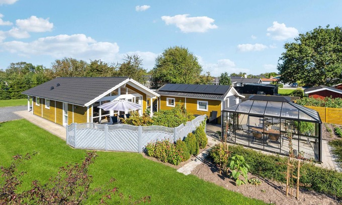 Diernæs Strandby House | Nice home in Haderslev with kitchen