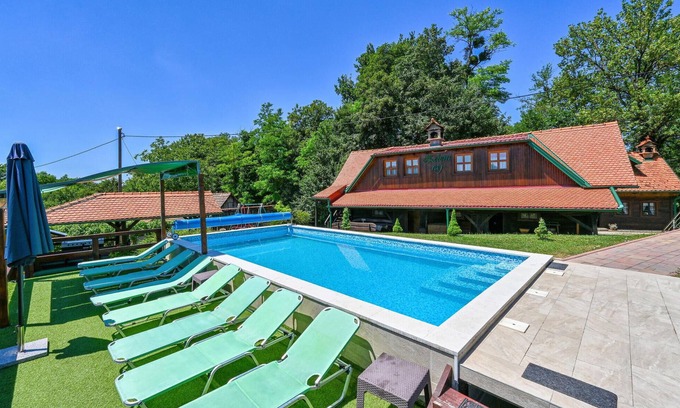 Klanjec House | Nice home in Klanjec with sauna