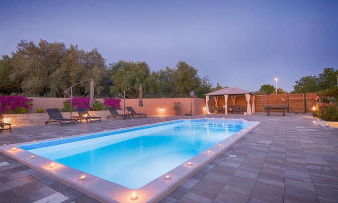 Kozino House | Nice home in Kozino with WiFi