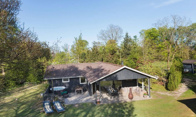 Ørsted House | Nice home in ørsted with WiFi