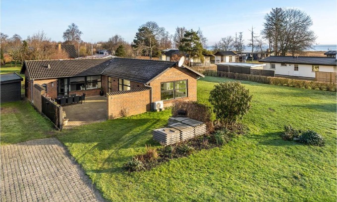 Spodsbjerg House | Nice Home In Rudkøbing With Kitchen