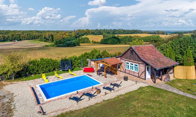 Sveti Ivan Zabno House | Nice home in Sveti Ivan Zabno with WiFi