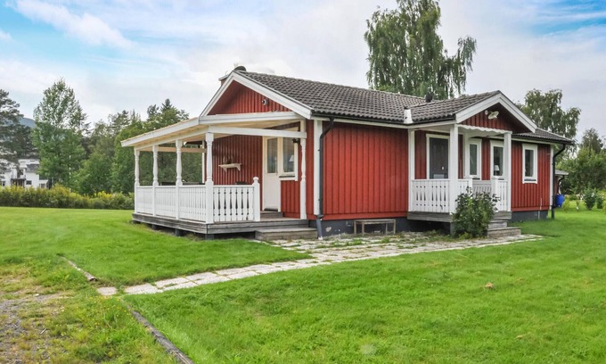 Torsby House | Nice home in Torsby with kitchen
