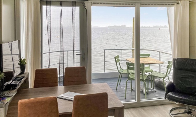 Biddinghuizen Boat Rental | Nice ship in Biddinghuizen with kitchen