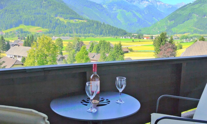 Sankt Michael im Lungau Apartment | Nicely fitted Apartment with private balcony and panoramic mountain views