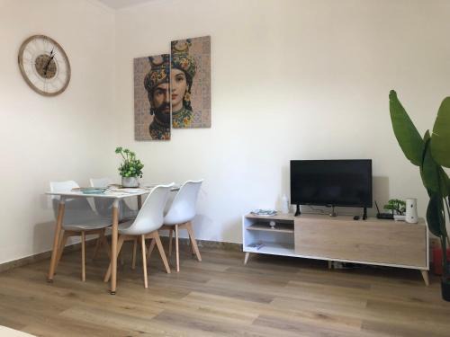 Campofelice di Roccella Apartment | Nichi & Matti Iemmolo's Guest House