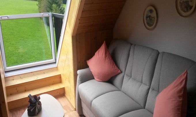 Sankt Georgen im Schwarzwald Apartment | Nichtraucher-Ferienwohnung mit ca. 45qm, 2 Schlafräume, 1 Wohnraum, für maximal 4 Personen