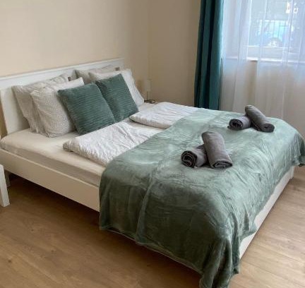 Vecses Apartment | Night & Flight Airport Apartman