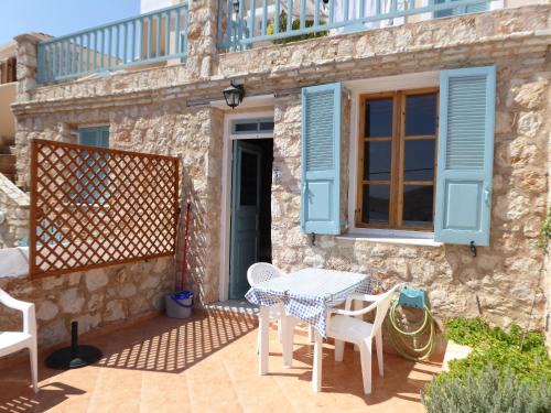 Halki Apartment | Nikitas Studio