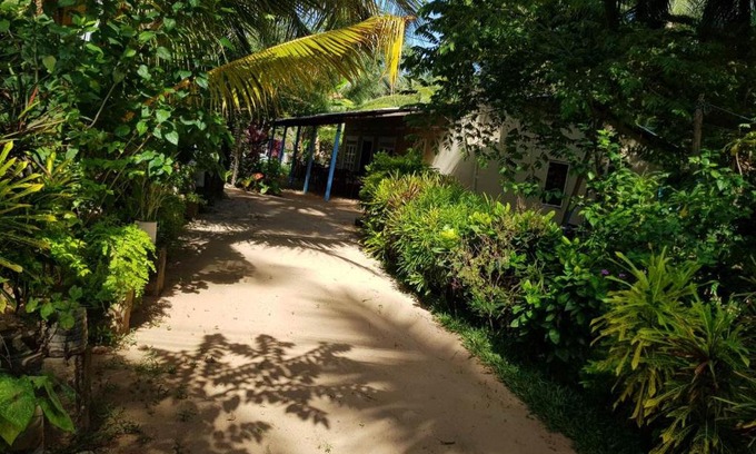 Nilaveli Bed & Breakfast | Nilaveli Beach Rooms