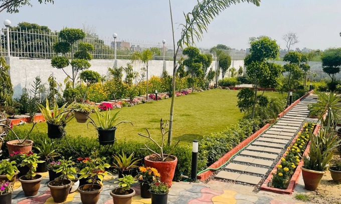 Sainik Farm Other | Nirvair Farmhouse - Private cozy villa in South Delhi with garden and Projector