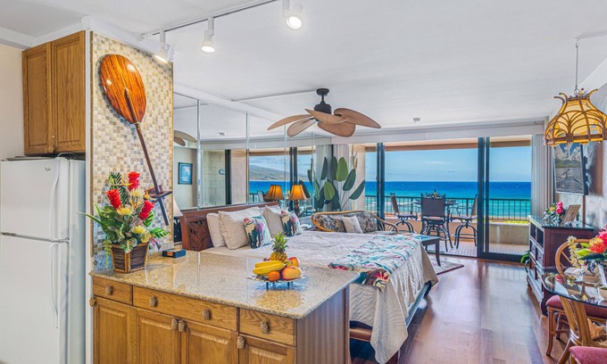 Honokowai Condo | nKaanapali, Ocean Front Condo, Free parking and NO Resort Fee’s, Cabana Access.