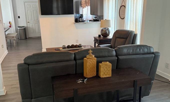 Newport News House | nLooking for relaxation and peace? This is the perfect spot for a quick getaway.