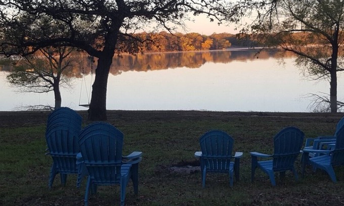 Little Elm House | nn Lake front hidden gem . No cleaning fee. Pet friendly