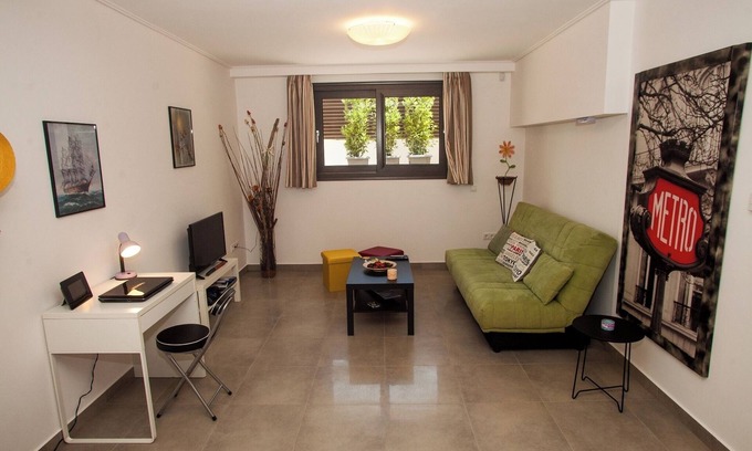 Nea Makri House | NN’s Elegant & Cozy House, near the Beach & Athens Airport